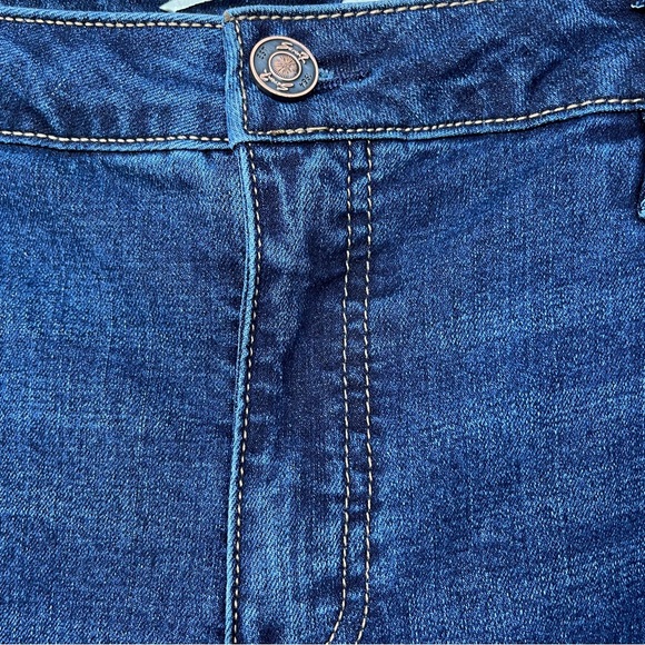 •Seven7• Women's Relaxed Denim Bermuda Shorts - Size 12 - Picture 8 of 9